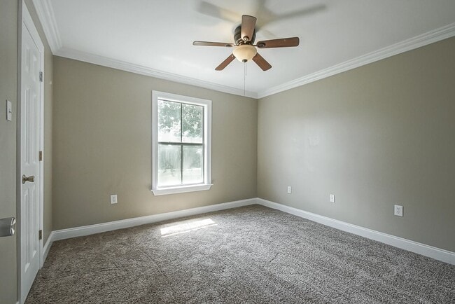 Building Photo - 13080 Burgess Ave