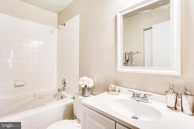 Building Photo - 939 Barton Oaks Pl