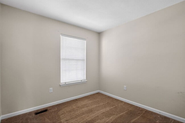 Building Photo - 46095 Maria Way