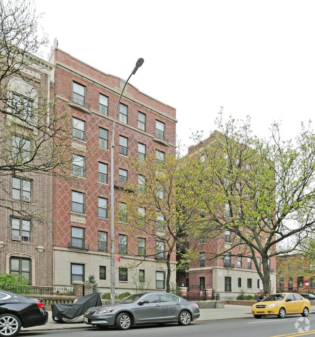 Building Photo - 1028 Bushwick Ave