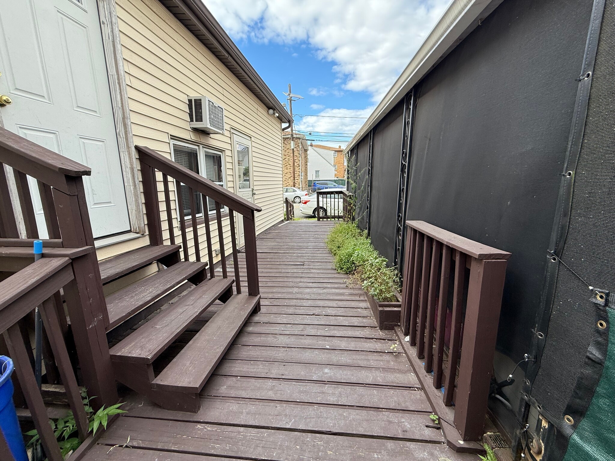 Building Photo - 144 Midland Ave