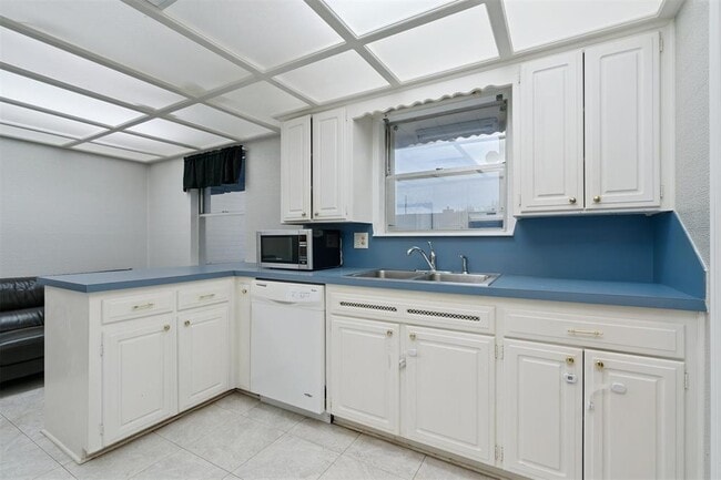 Building Photo - 2508 NW 109th St