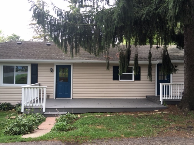 Building Photo - 3 bdrm/1 bath cottage-style home