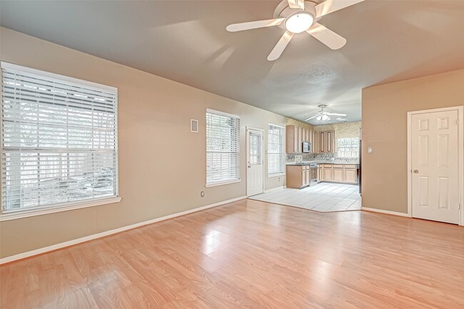 Building Photo - 5815 Henniker Dr