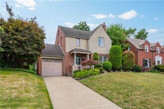 Building Photo - *Beautiful 2BD/2BA Single-Family Home Available in Brentwood*