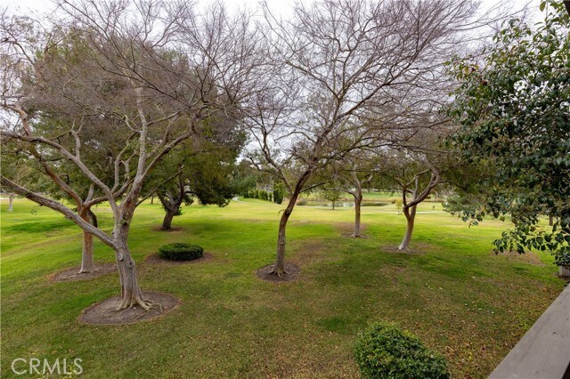 Building Photo - 9 Flores