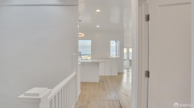 Building Photo - 2612 Greenwich St