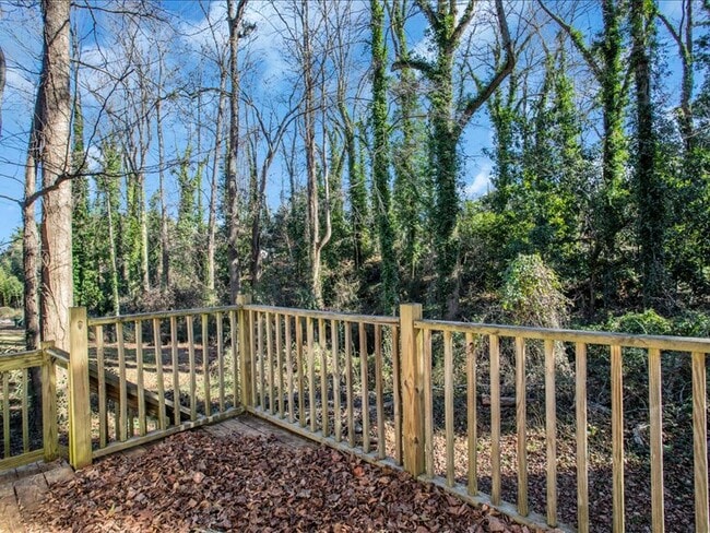 Building Photo - 109 Elcon Dr