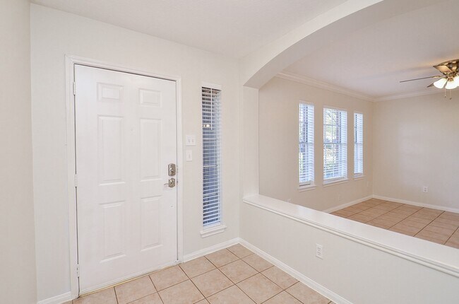 Building Photo - 3027 Texas Oak Dr