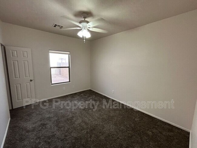 Building Photo - 17029 W Carmen Dr