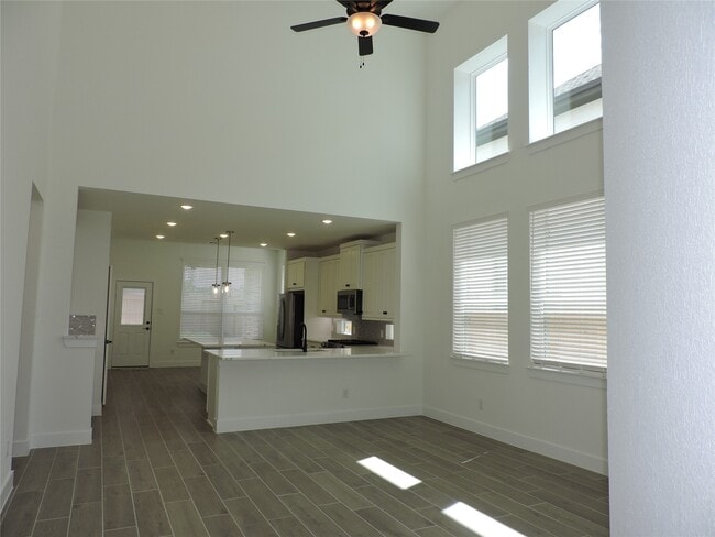 Building Photo - 12846 Meadow Wind Wy