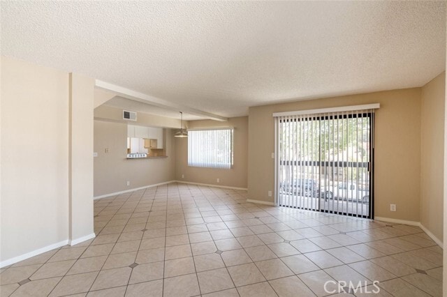 Building Photo - 569 Palm Dr