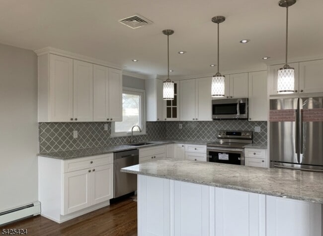 Building Photo - 62 Gless Ave