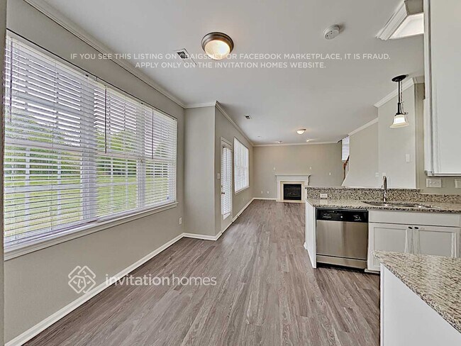 Building Photo - 8006 Glamorgan Ln