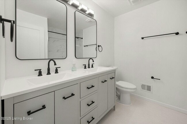 Building Photo - 2702 Ballad Blvd