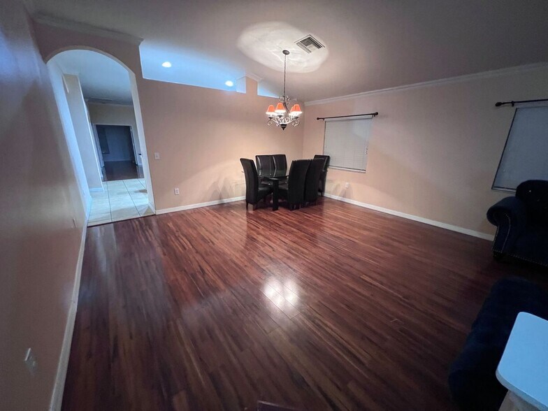 Building Photo - 1349 Gallberry Ct