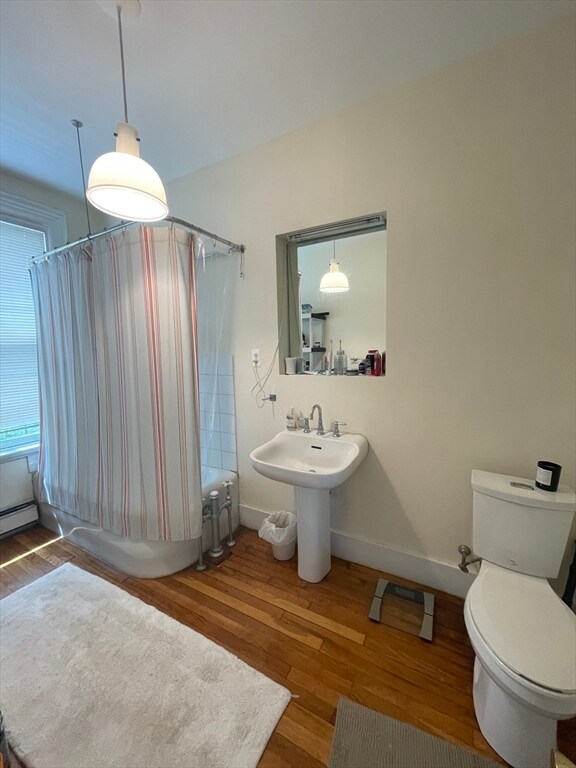 Building Photo - 811 E Broadway