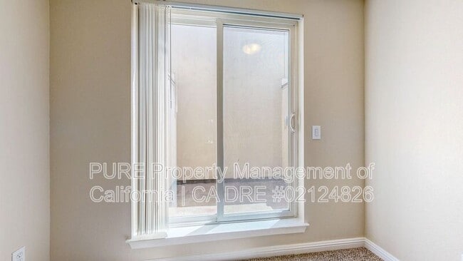 Building Photo - 110 5th St