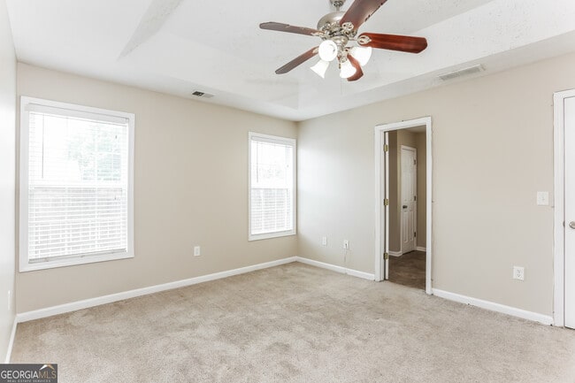 Building Photo - 15 Arthurs Ln