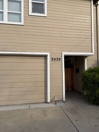 Building Photo - 2427-2429 WYDA WAY