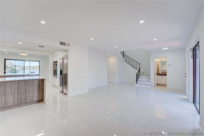 Building Photo - 103 St Andrews Rd