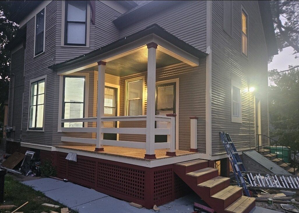 Building Photo - 229 N Pearl St