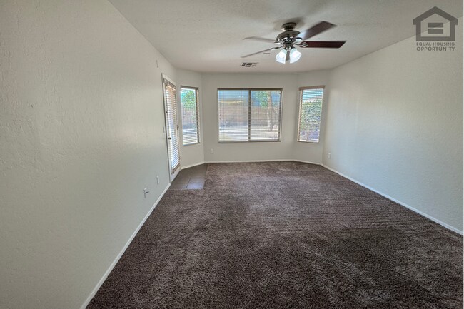 Building Photo - 3Bed/2Bath House in Avondale! Ready for Immediate Move-In! – RV GATE!