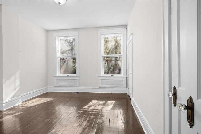 Building Photo - 6114 Waterman Blvd