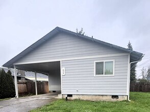 Building Photo - (HUD 414) 2 Bed/1Bath Home