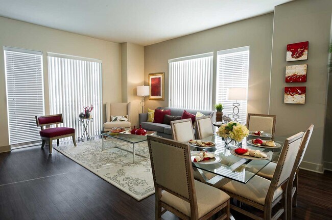 Building Photo - Modern Luxury in Montrose 1/1