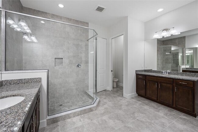 Building Photo - 5164 Liberty Ln