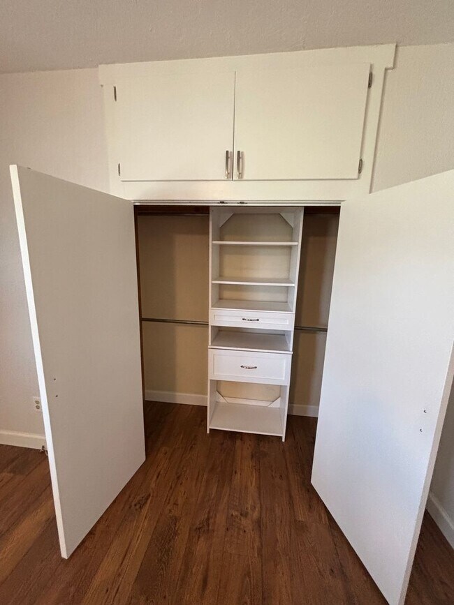 Building Photo - CUTE 1 Bedroom 1 Bathroom Home available NOW in NIXA!!