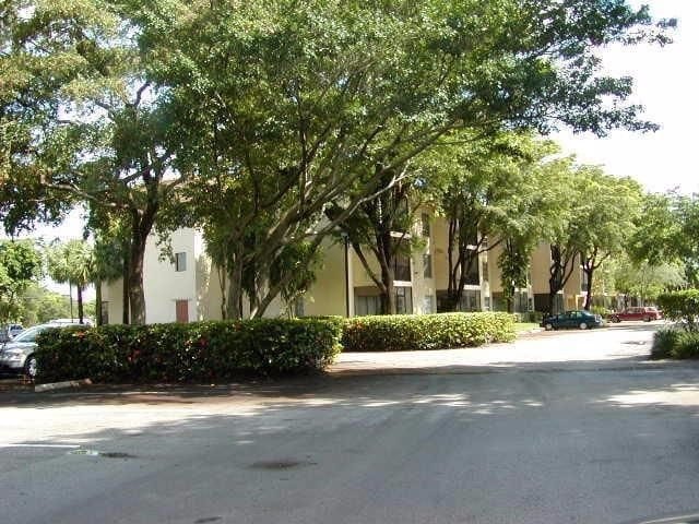 Building Photo - 450 NW 20th St