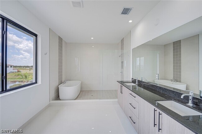 Building Photo - 4775 Quercia Dr