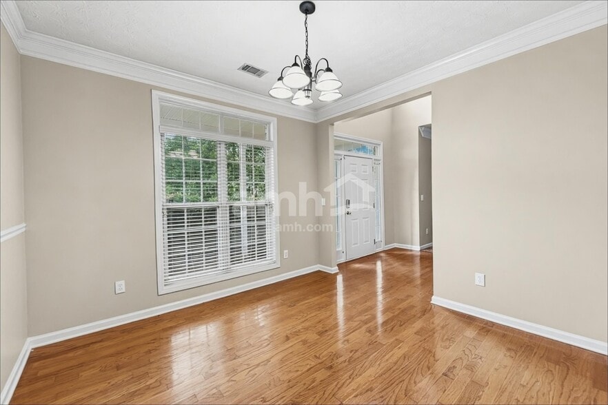 Building Photo - 834 Glen Abbey Dr