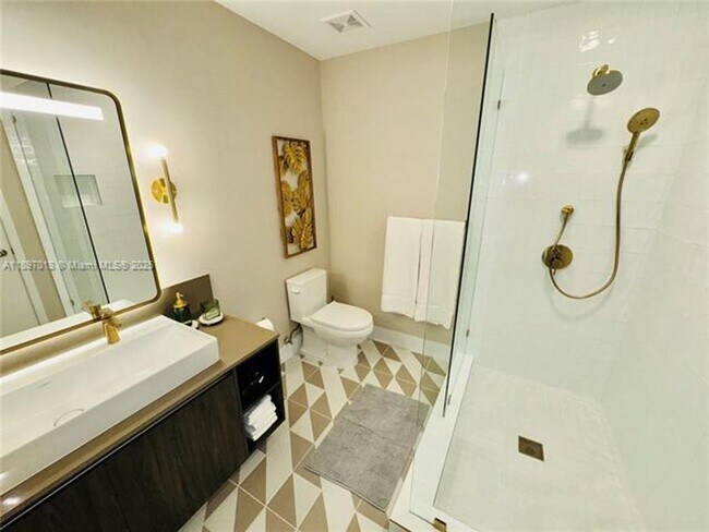 Building Photo - 159 NE 6th St