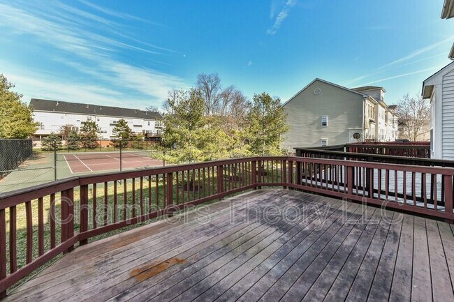 Building Photo - 2017 Capstone Cir