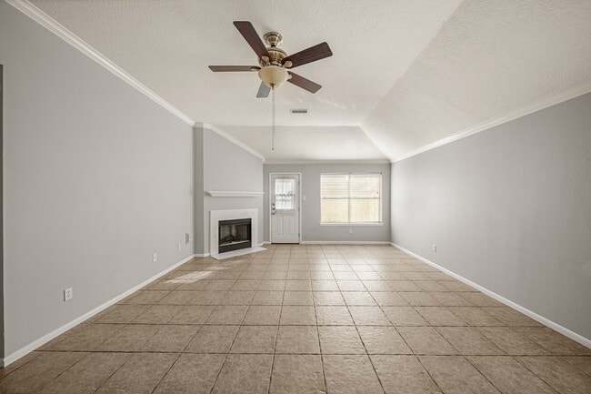 Building Photo - 1242 Hunter Wood Dr