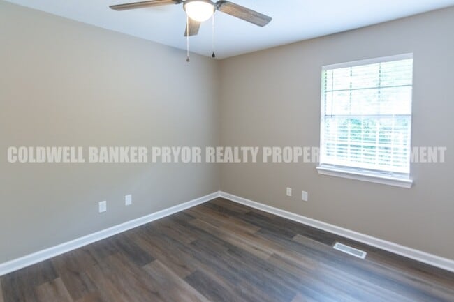 Building Photo - 5722 Moody Sawyer Rd