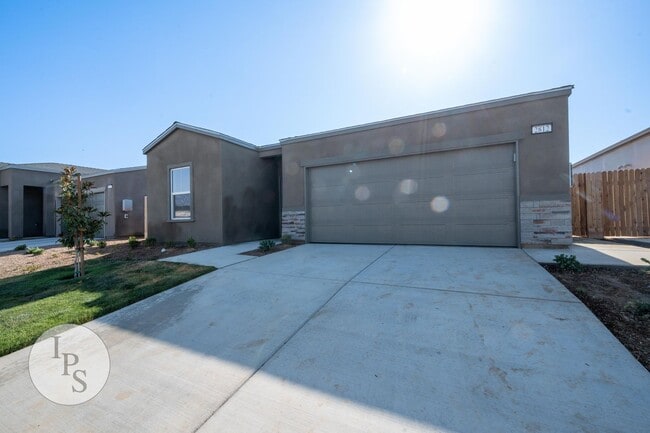 Primary Photo - BRAND NEW CUSD Fresno Home, 3BR/2BA - Lots...