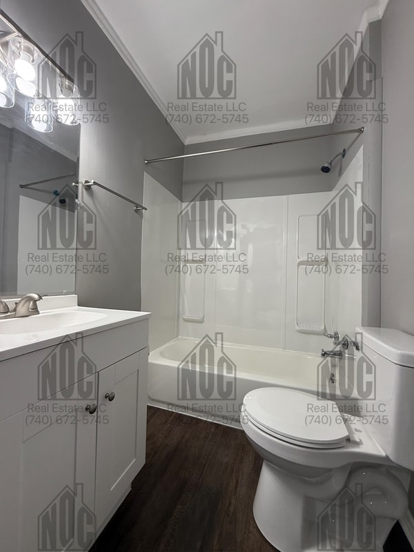 Building Photo - 440-440 Locust St