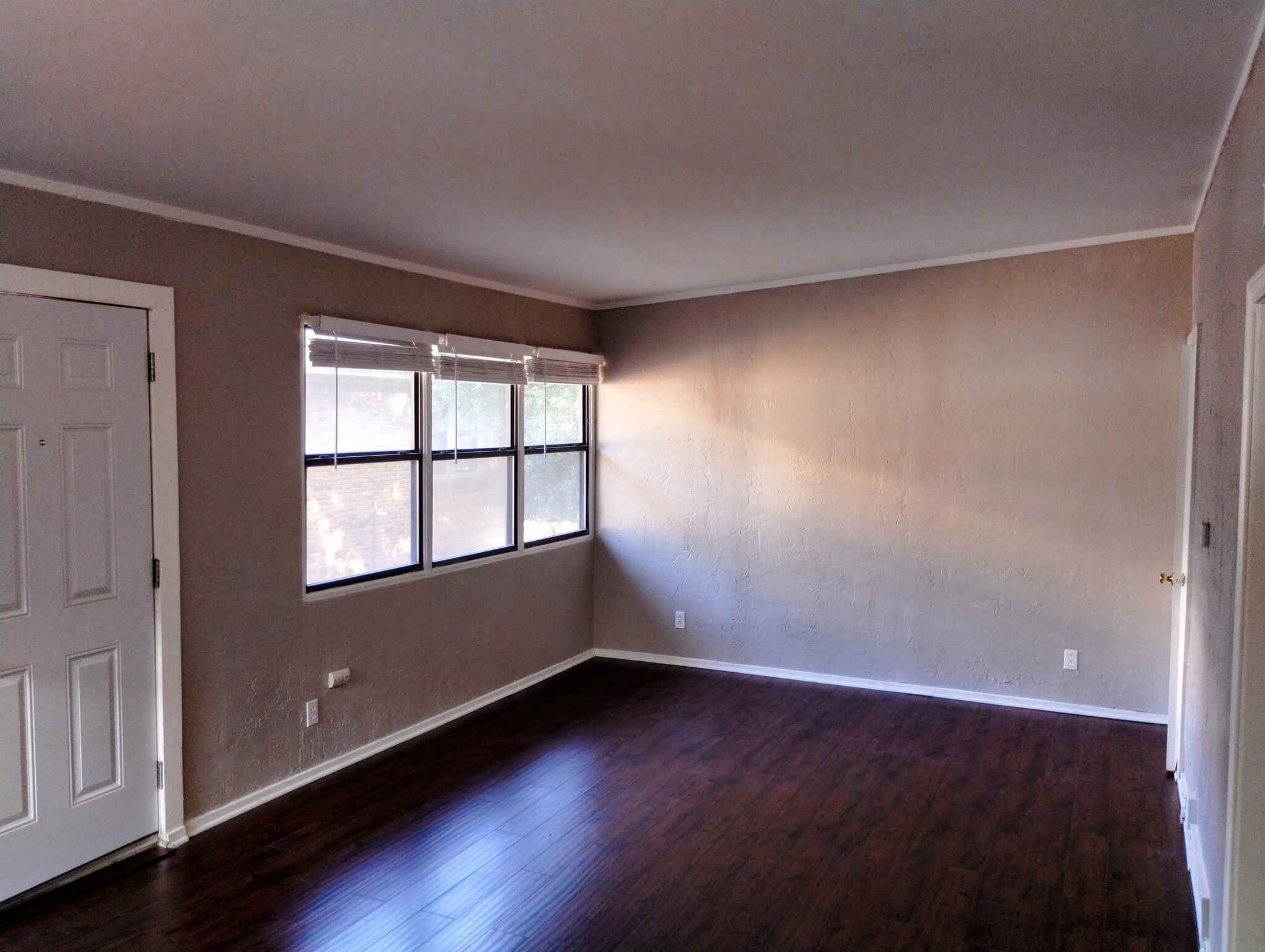 Building Photo - 4019 Hawthorne Ave