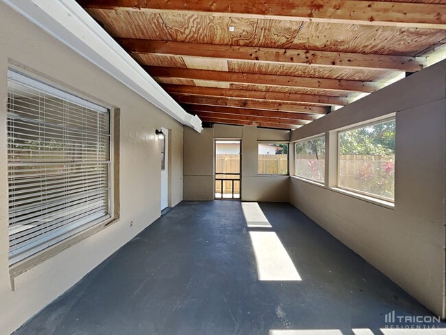 Building Photo - 2728 Ceram Ave
