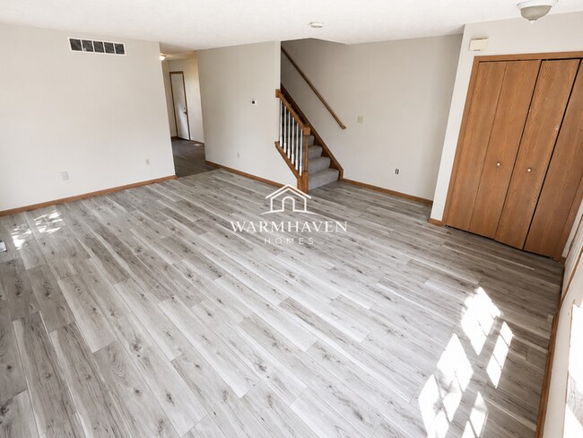 Building Photo - 1113 Smithfarm Ave