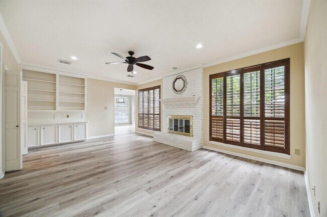 Building Photo - 5618 Spring Lodge Dr