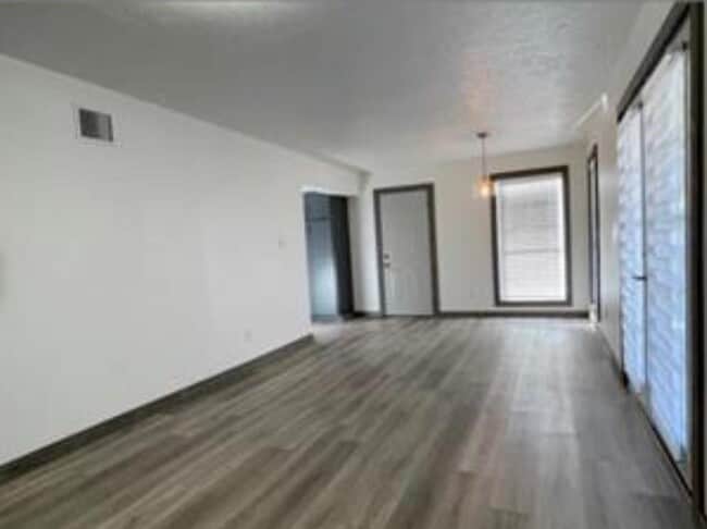 Building Photo - 9018 Cheer St