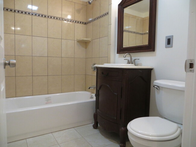 Building Photo - 254 Broadway