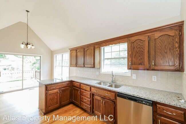 Building Photo - 3 br, 3 bath House - 1310 Birch Dr.
