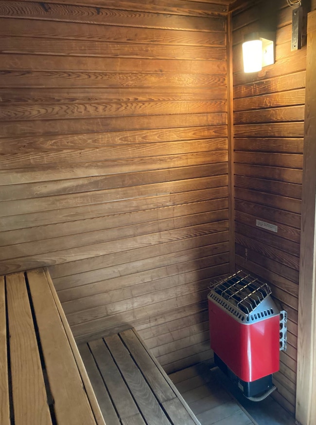 Building Photo - 146 W Grand Ave