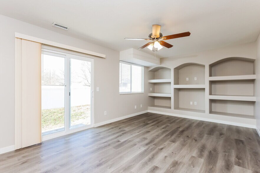 Building Photo - 7332 S Jasper Hill Dr